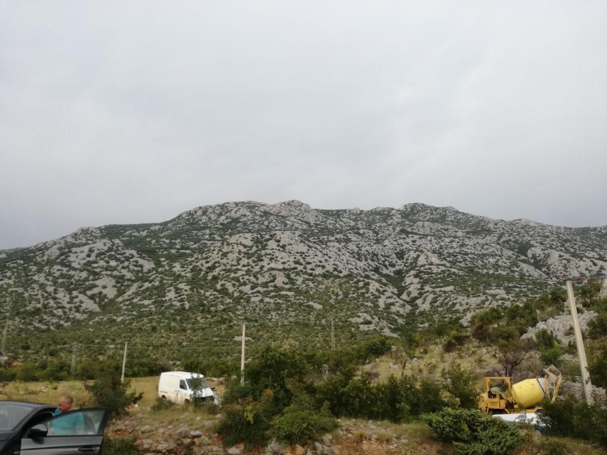 Apartmani CESARICA Karlobag Bagian luar foto