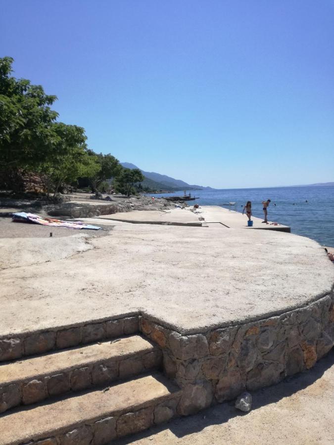 Apartmani CESARICA Karlobag Bagian luar foto