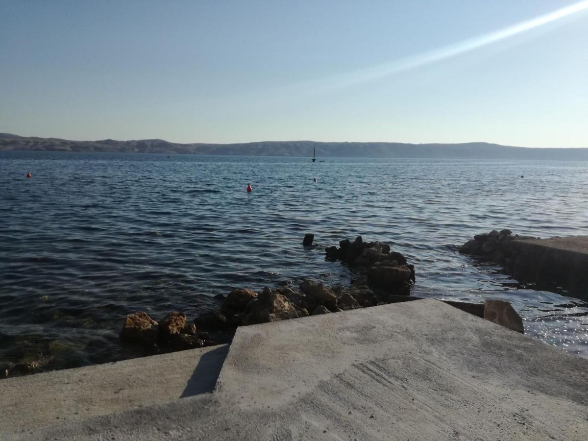 Apartmani CESARICA Karlobag Bagian luar foto