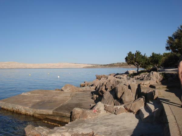 Apartmani CESARICA Karlobag Bagian luar foto