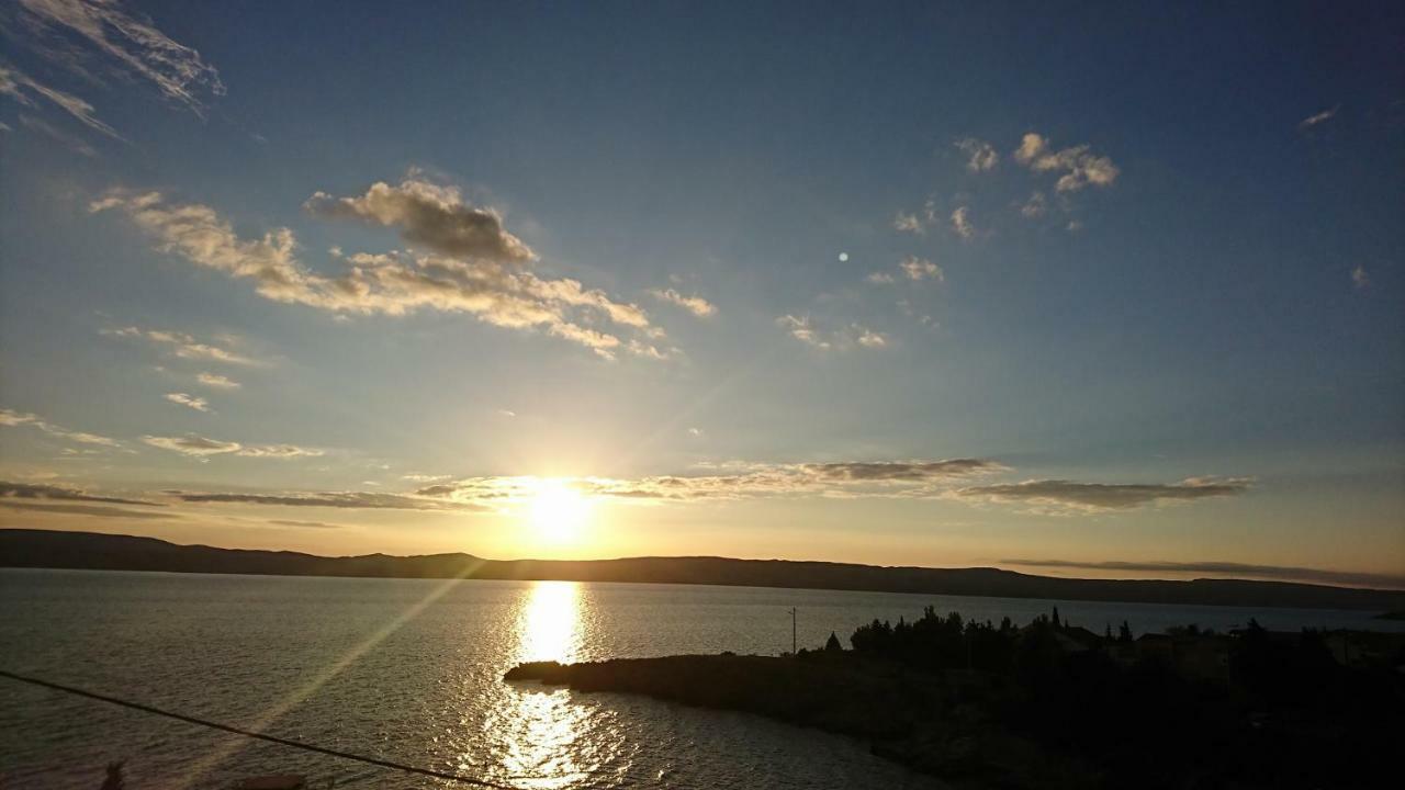 Apartmani CESARICA Karlobag Bagian luar foto